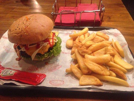 No.70 Finest Burger & Salads